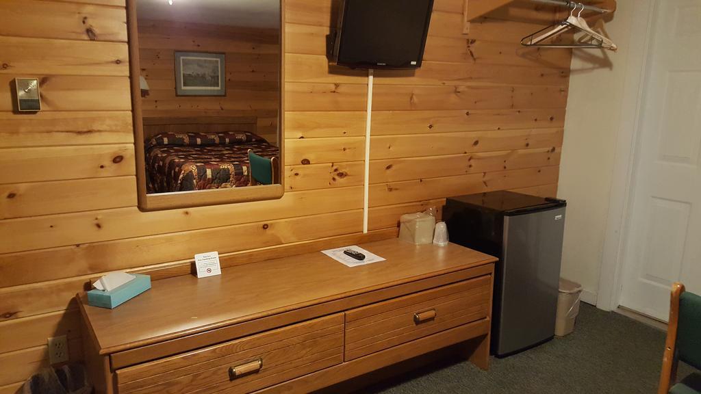 Clark'S Beach Motel Old Forge Εξωτερικό φωτογραφία