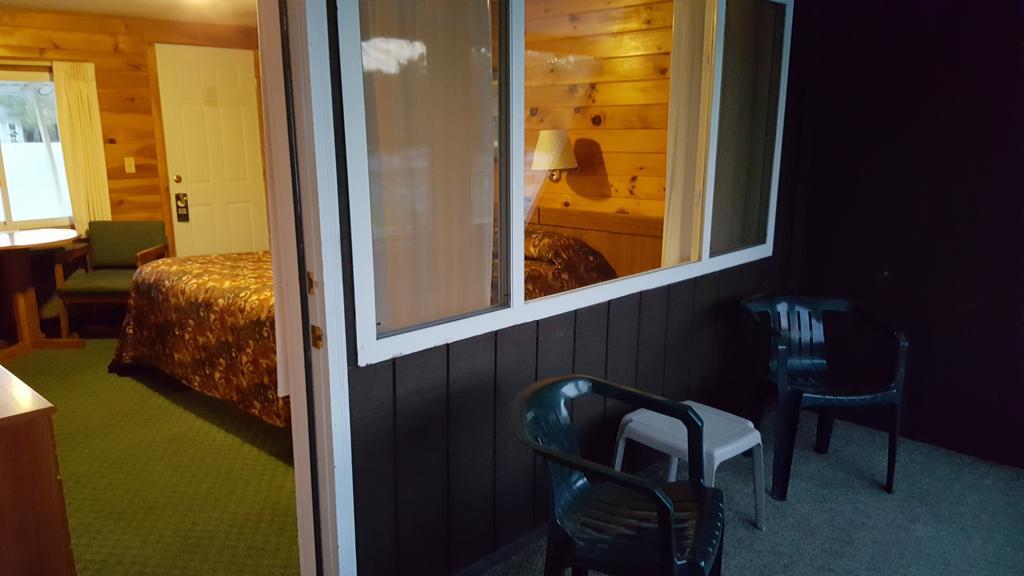 Clark'S Beach Motel Old Forge Εξωτερικό φωτογραφία