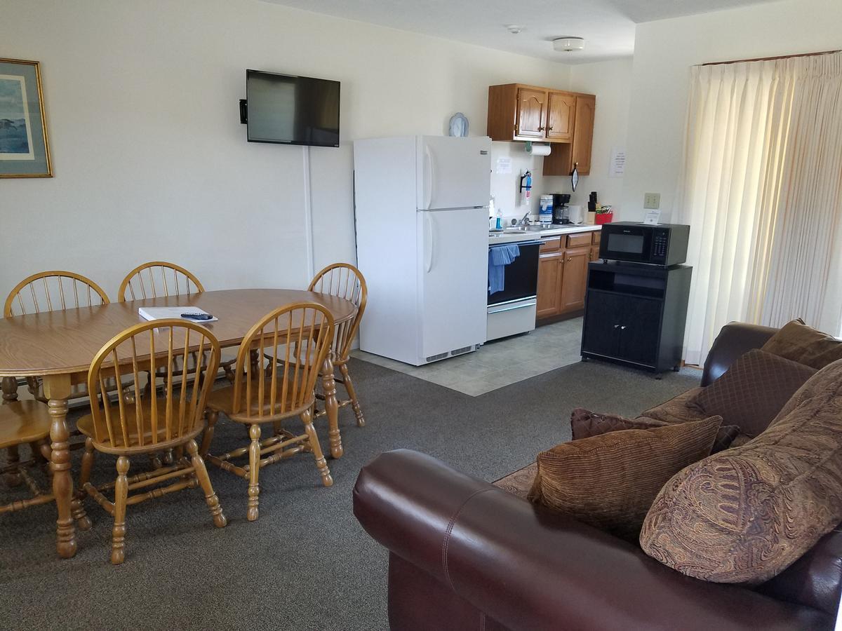 Clark'S Beach Motel Old Forge Εξωτερικό φωτογραφία
