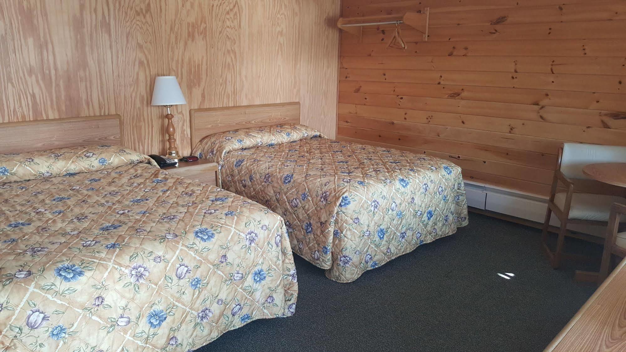 Clark'S Beach Motel Old Forge Εξωτερικό φωτογραφία