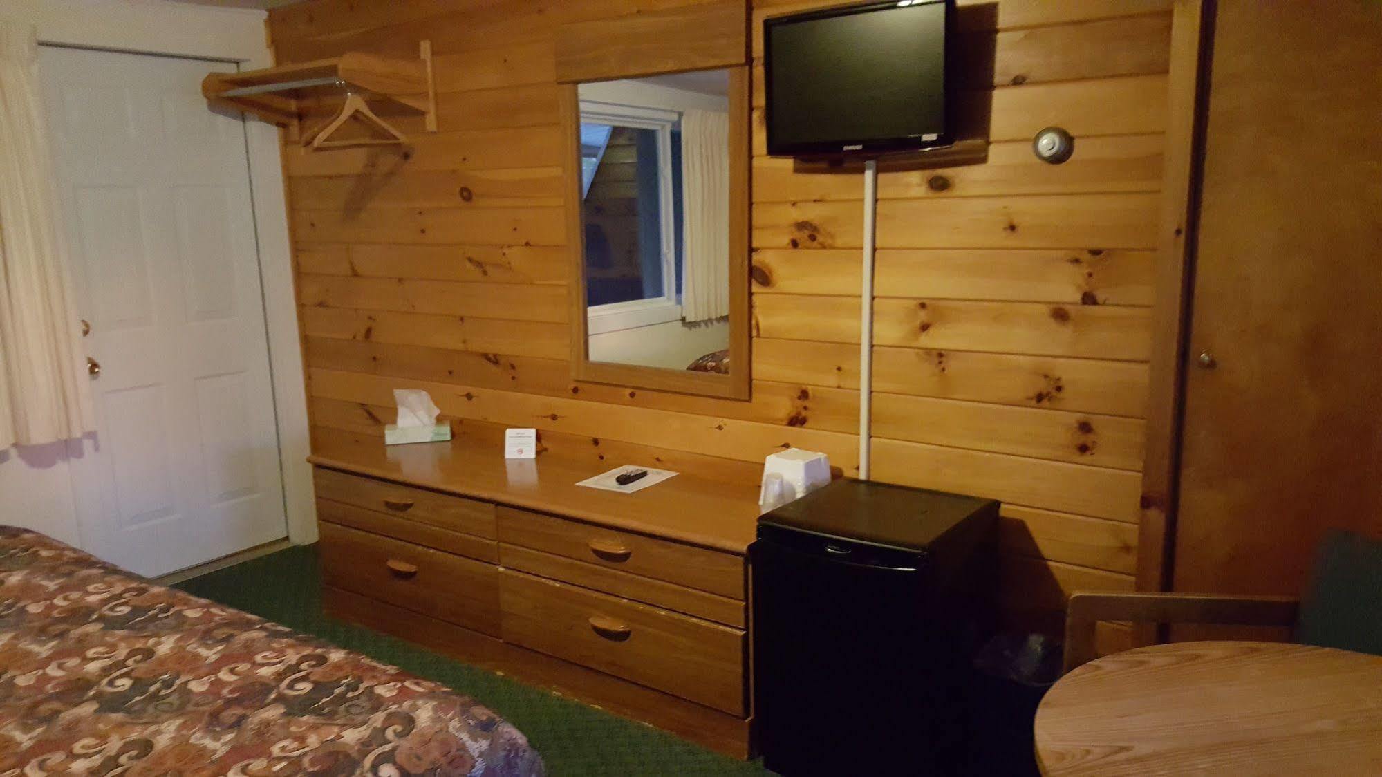 Clark'S Beach Motel Old Forge Εξωτερικό φωτογραφία