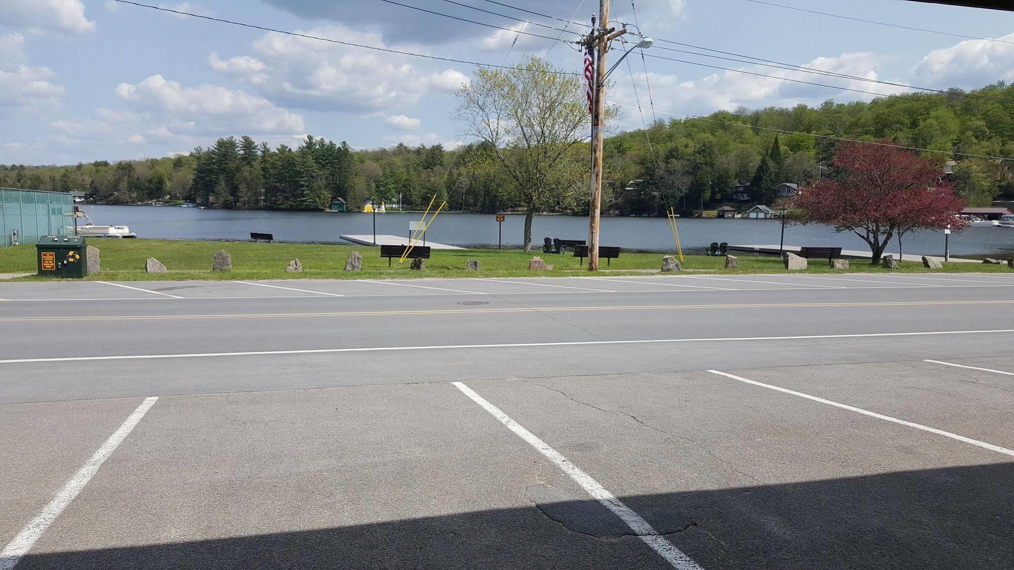 Clark'S Beach Motel Old Forge Εξωτερικό φωτογραφία